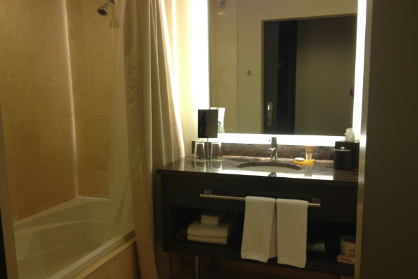 Hyatt Olive 8 bathroom