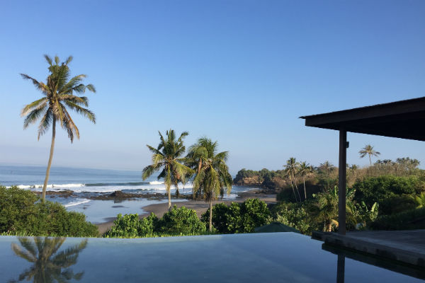 The entrance of Villa Bulung Daya, overlooking the ocean