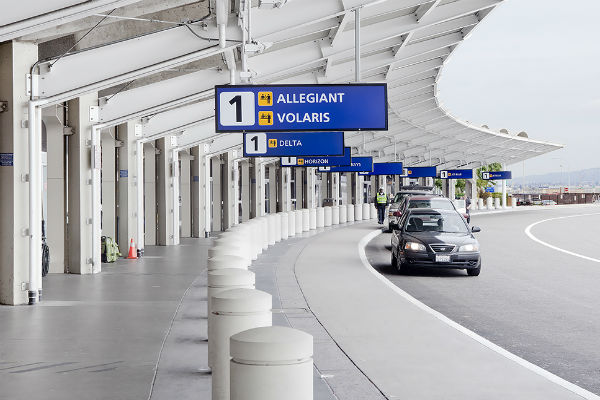 Oakland Airport lyft pickup