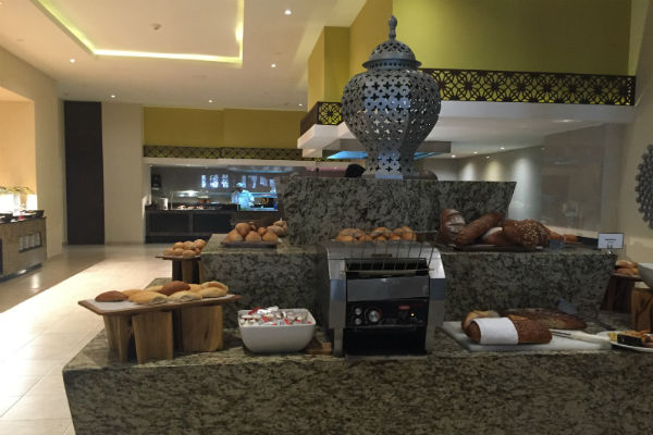 Bread Station La Plaza Buffet Hyatt Ziva Los Cabos