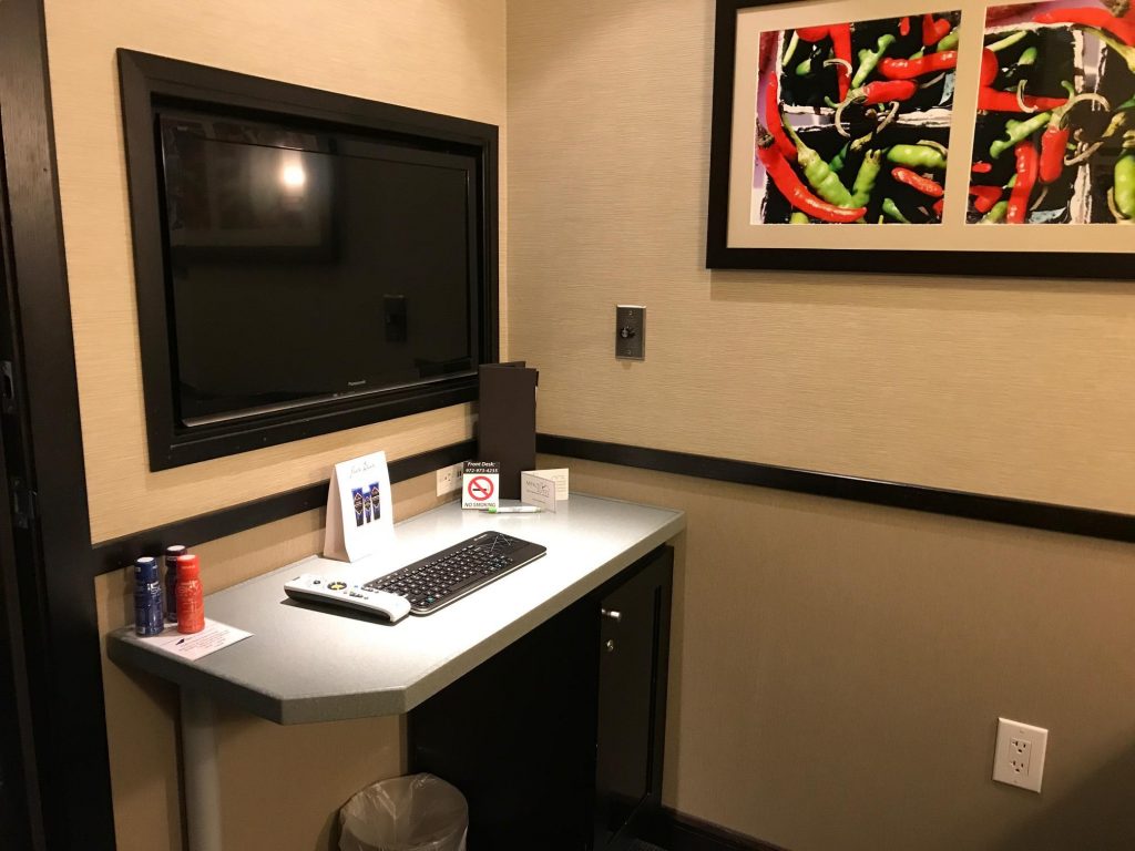 Minute Suites DFW Airport Bedroom Desk and TV