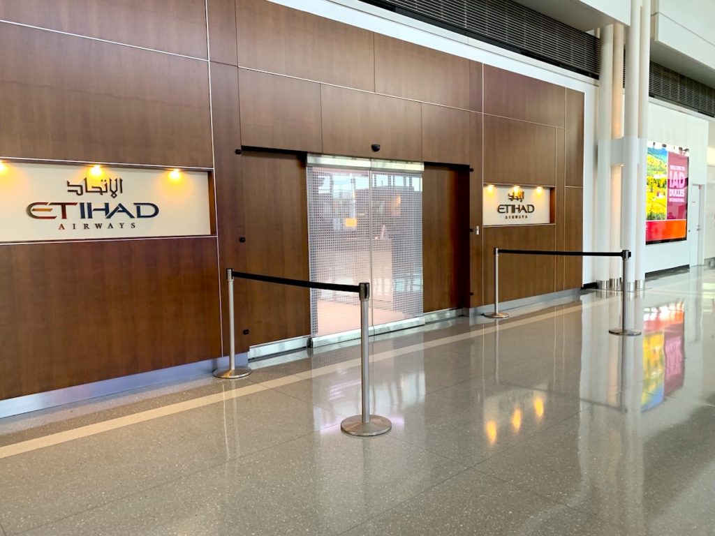 Etihad business class lounge IAD near Gate A14