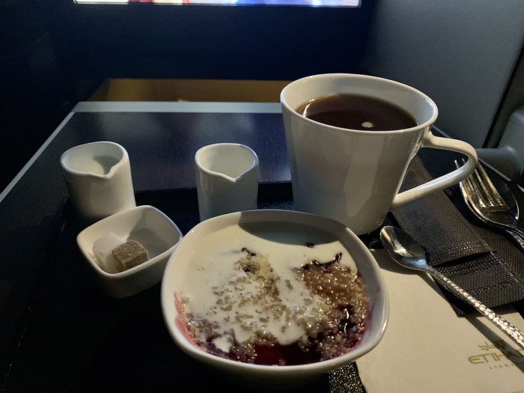 Etihad business class 787-9 apple crumble dessert