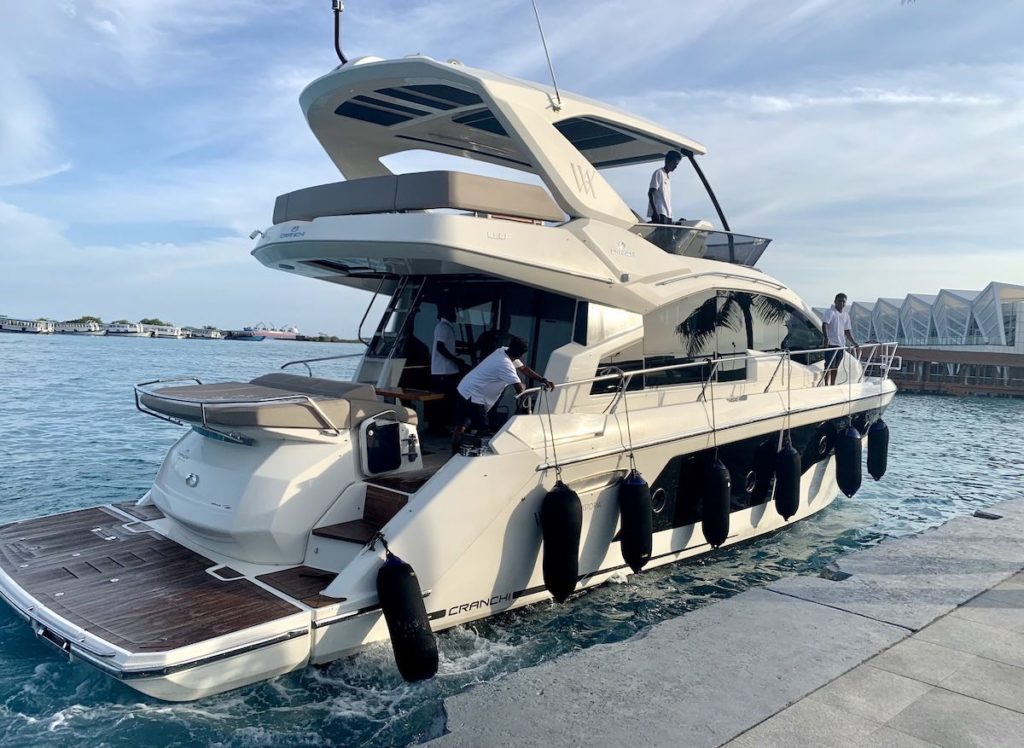 Waldorf Astoria Maldives Yacht