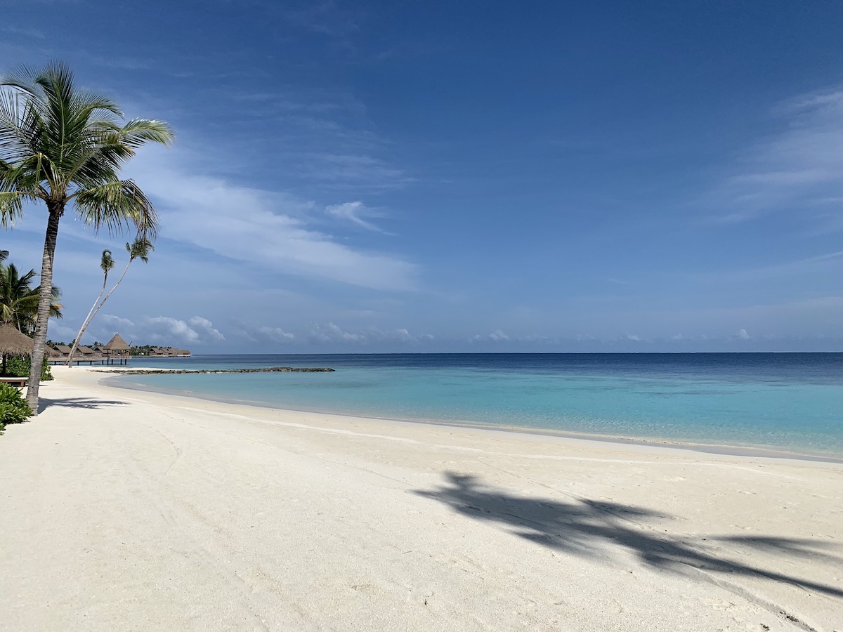 Waldorf Astoria Maldives beach