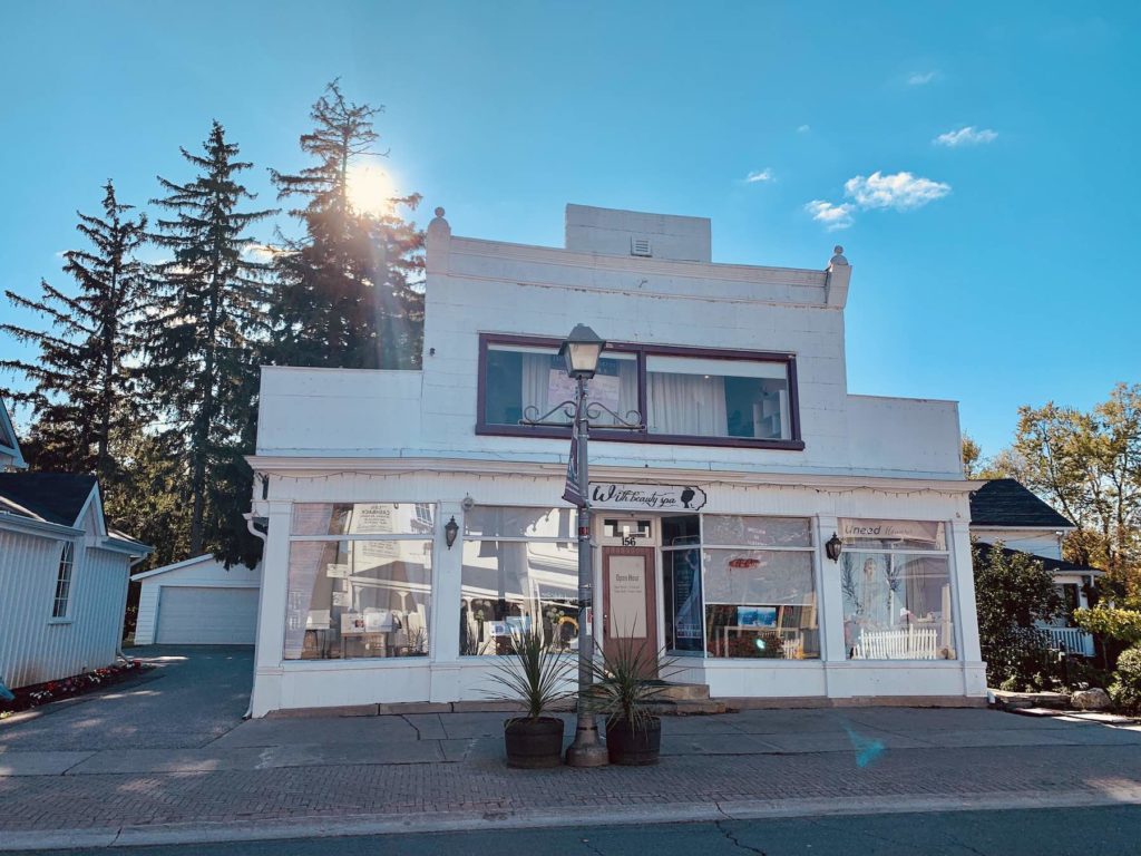 Luke's Diner filming location in Unionville